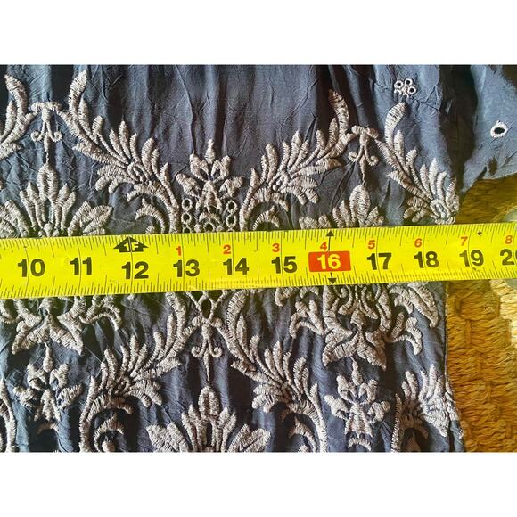 Johnny Was Embroidered Charcoal Gray Tunic XS Eyelet Lace Cupra Rayon - Picture 16 of 16